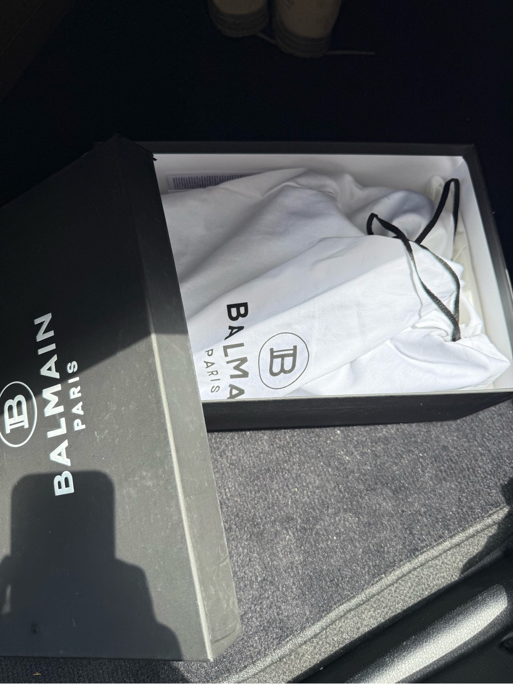 Balmain Black Leather Low-Top Sneakers with White Script Logo - Picture 4 of 6